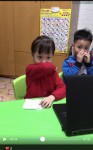 Bé học kỹ năng sống