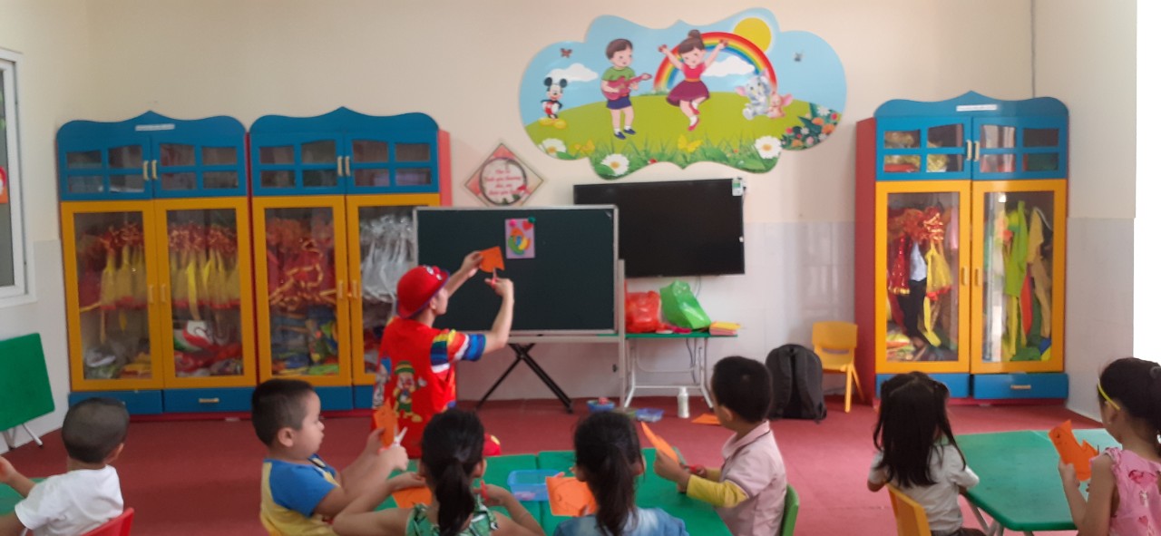 Tiết học hội họa
