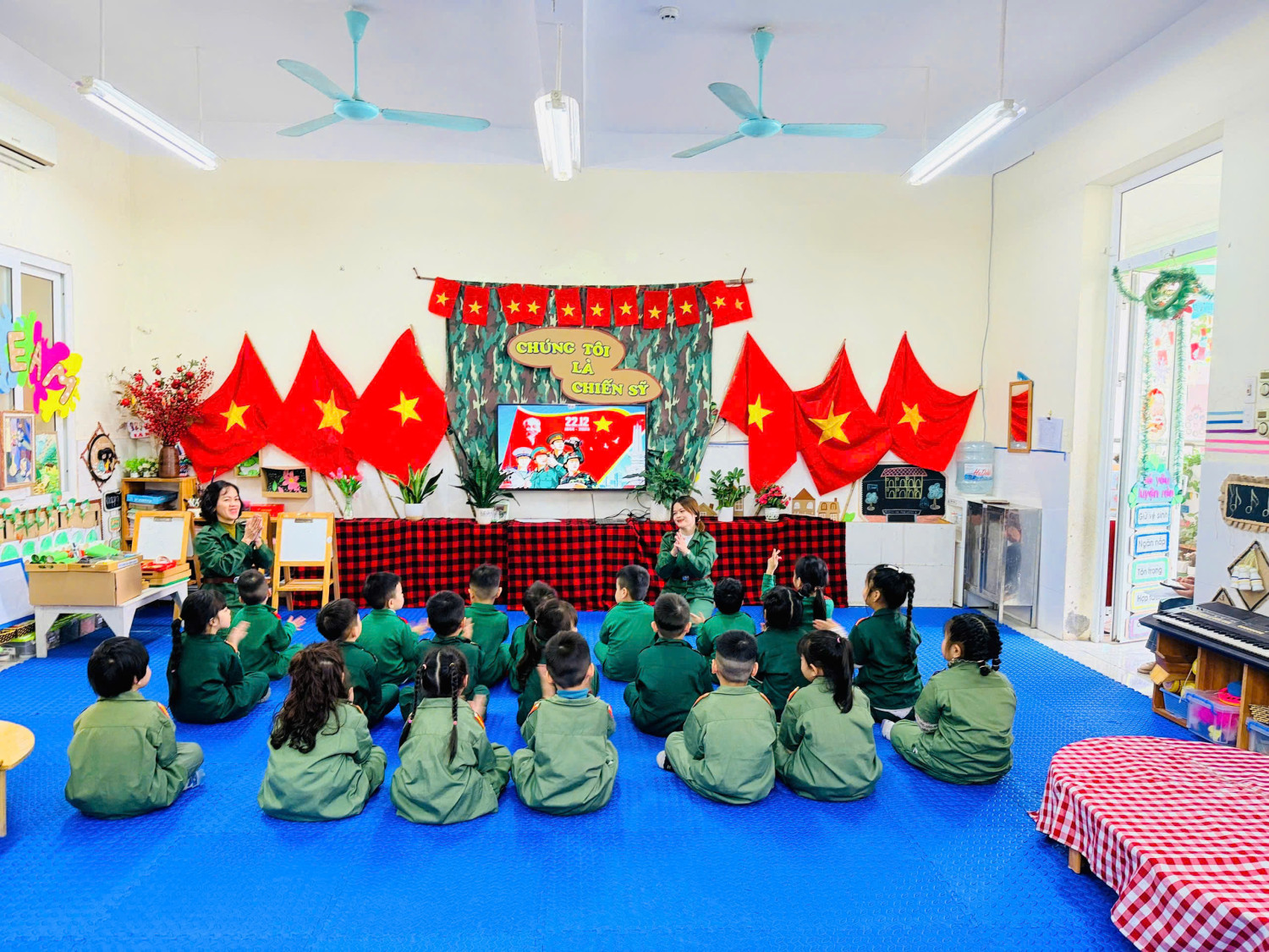 Thiết kế đồ dùng, trang phục chú bộ đội – lồng ghép STEAM Chủ đề: “Chúng tôi là chiến sĩ”